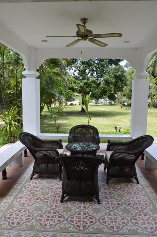 Baan Khun Nang Colonial Residence Mae Nam Cameră foto